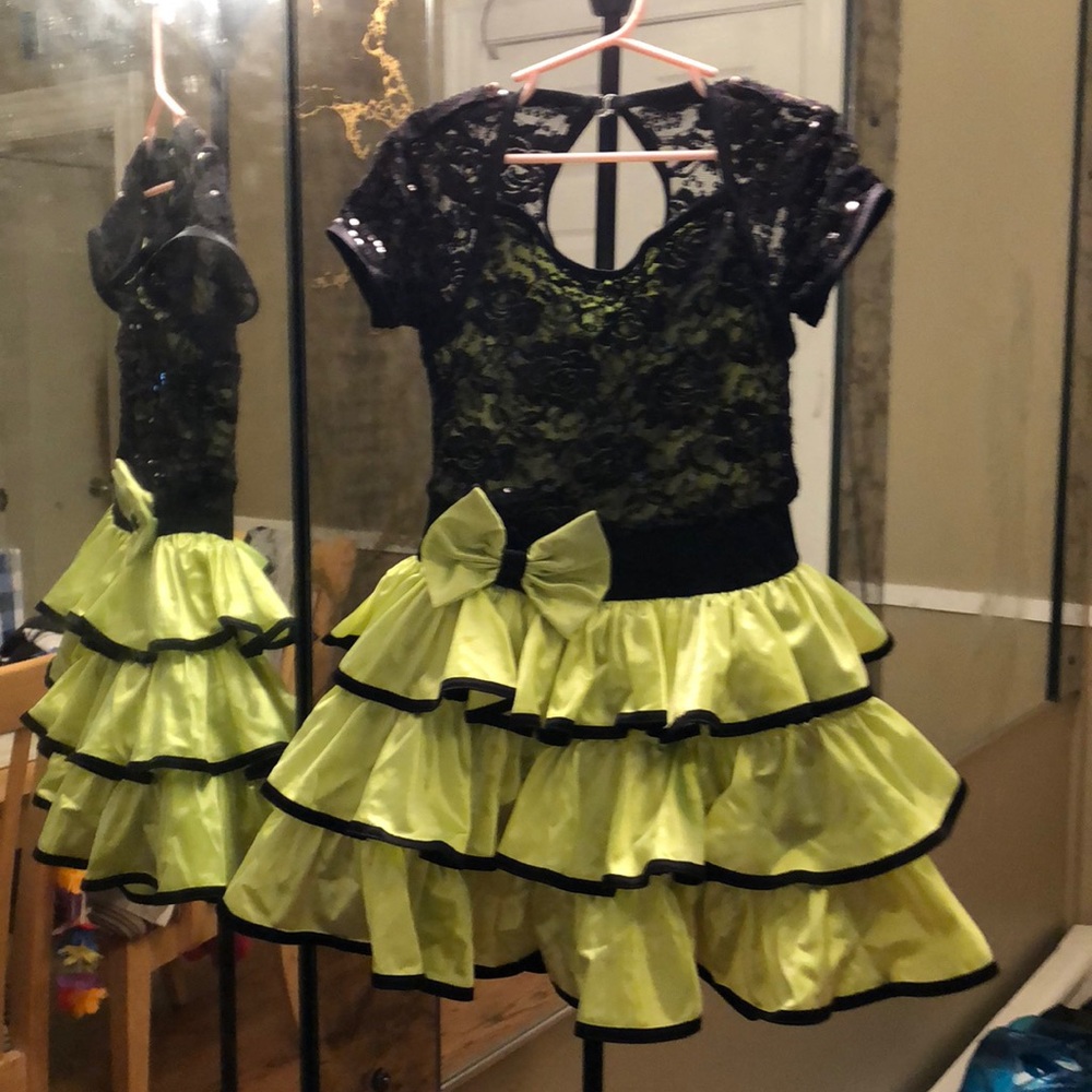 Beautiful only used one time girls dance costume